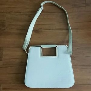 Nila Anthony shoulder bag